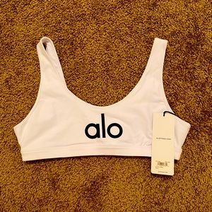 NWT! ALO Yoga sports bra